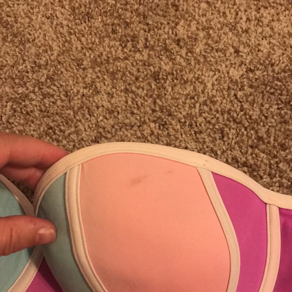 Bikini - Picture 4 of 4